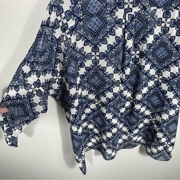 Sans Souci Blue White Paisley Patterned Tunic Button-Up Shirt Size Medium - Picture 15 of 16